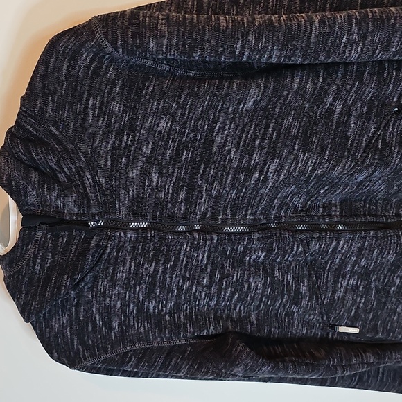 Bench Black and Gray XLHoodie - Picture 2 of 8